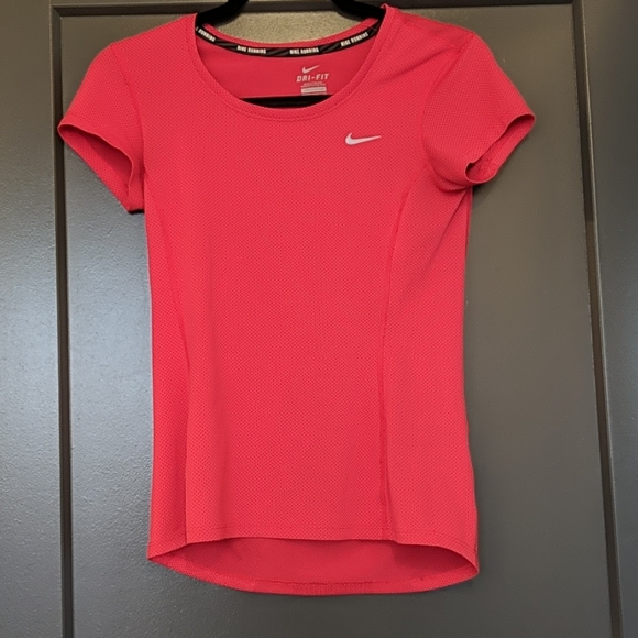 Nike Dri-Fit running top - Picture 1 of 3